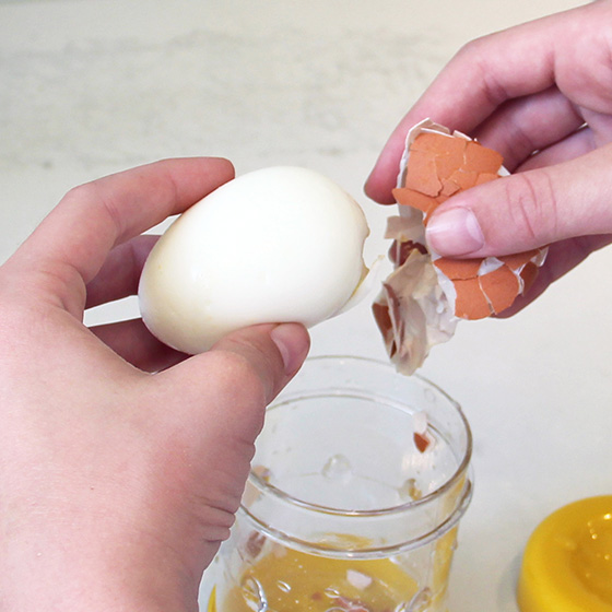 Shelloff Egg Peeler